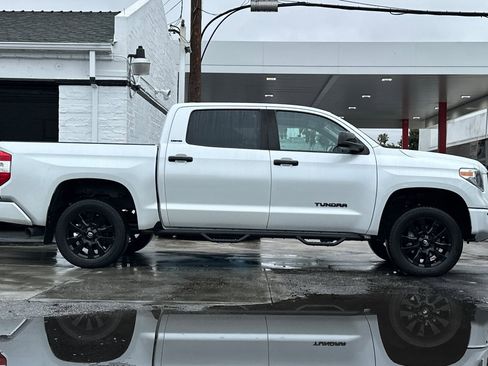 Used 2021 Toyota Tundra Limited image 3