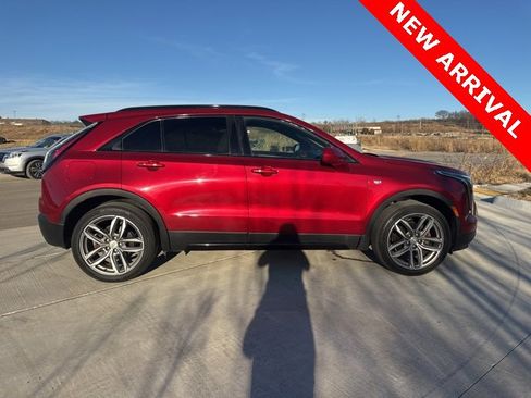 Used 2019 Cadillac XT4 Sport image 3