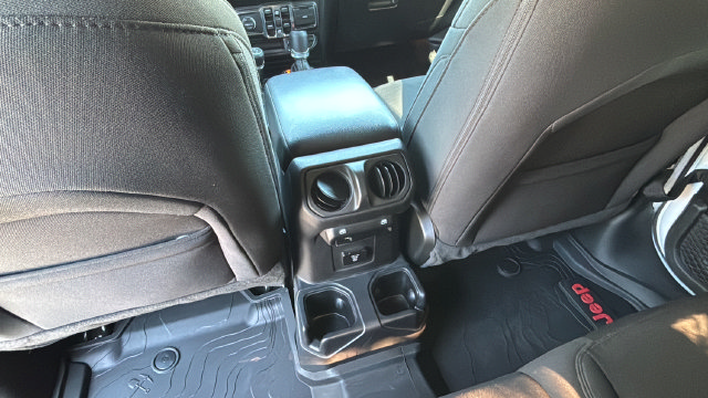 Used 2020 Jeep Gladiator Overland w/ Safety Group AWD/4WD image 21