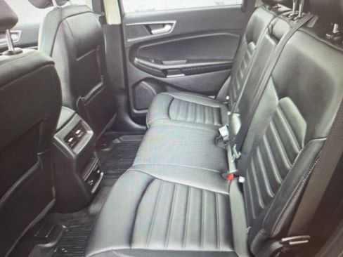 Used 2022 Ford Edge SEL w/ Convenience Package image 12