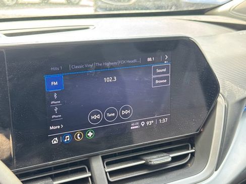 Used 2024 Chevrolet Trax LS w/ LS Convenience Package FWD image 19