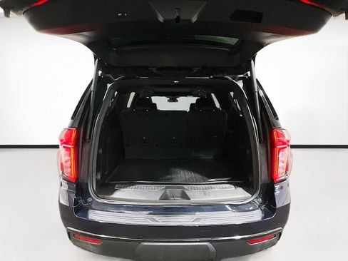 Used 2023 Chevrolet Suburban RST w/ Luxury Package image 20