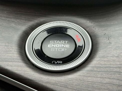 New 2025 Jeep Grand Cherokee Limited w/ Black Appearance Package AWD/4WD image 26