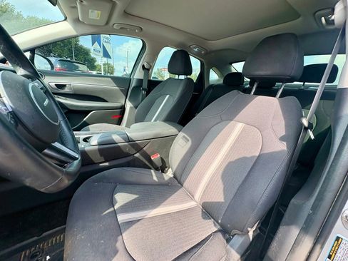 Used 2024 Hyundai Sonata SEL w/ Convenience Package FWD image 12