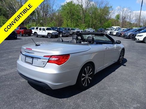 Used 2012 Chrysler 200 S FWD image 12