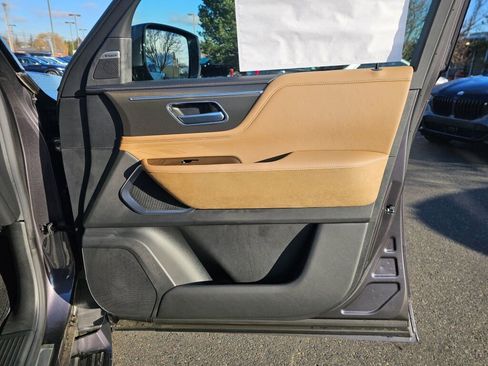 New 2025 INFINITI QX80 Luxe image 10