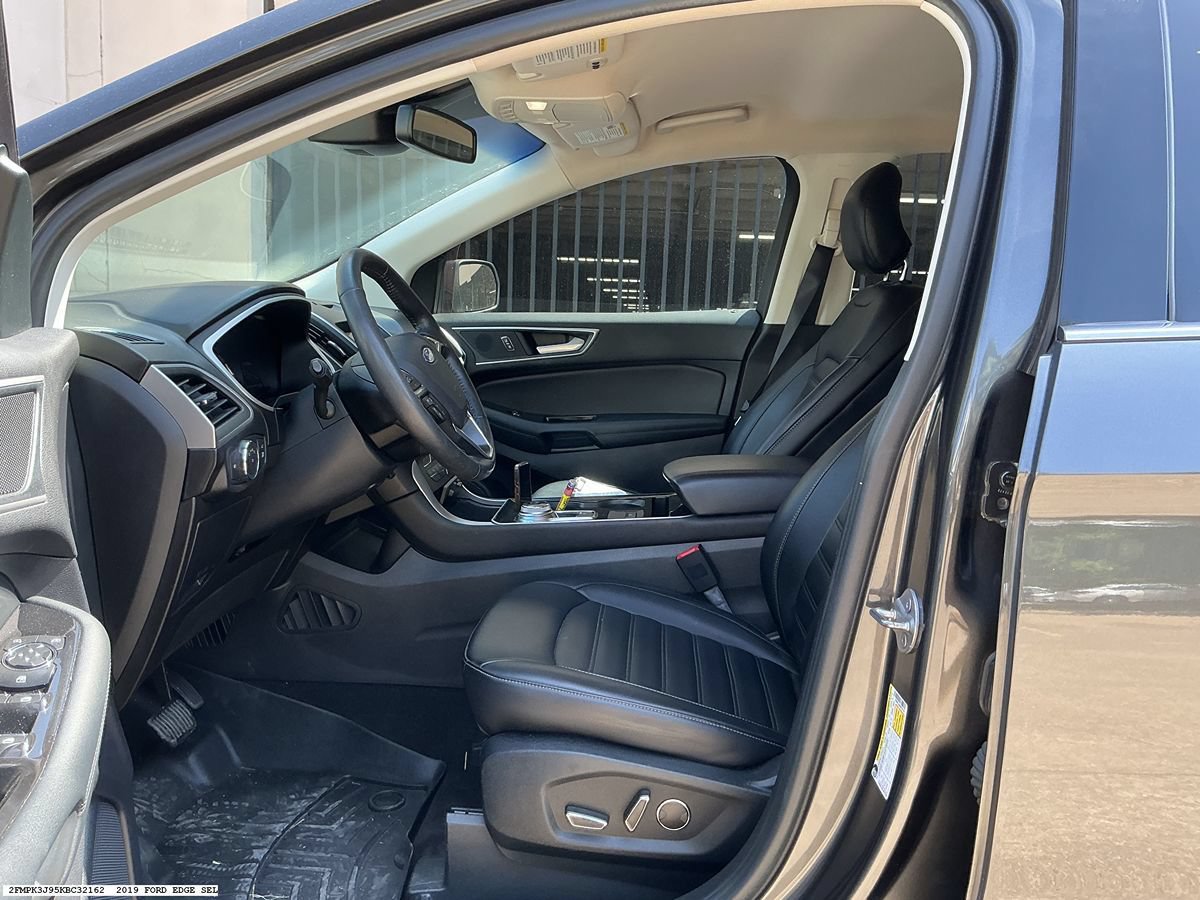 Used 2019 Ford Edge SEL w/ Equipment Group 201A FWD image 8