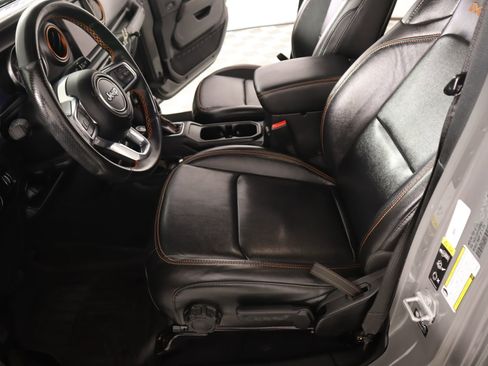 Used 2023 Jeep Gladiator Mojave w/ LED Lighting Group image 11