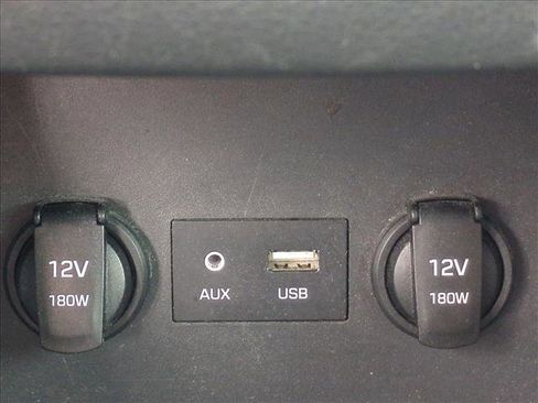 Used 2019 Hyundai Elantra GT image 18