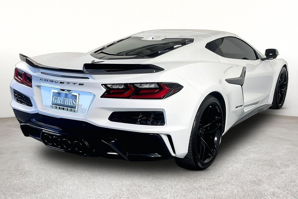 Used 2025 Chevrolet Corvette Z06 w/ Battery Protection Package RWD image 2