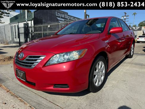 Used 2009 Toyota Camry Hybrid w/ Upgrade Pkg w/ Navigation FWD image 3
