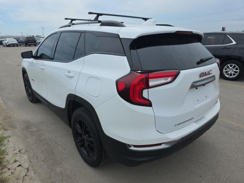 Used 2022 GMC Terrain AT4 AWD/4WD image 2