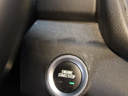 Used 2024 GMC Terrain SLT AWD/4WD image 26