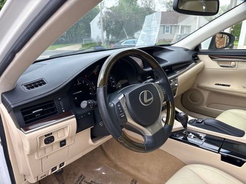 Used 2013 Lexus ES 350 w/ Luxury Pkg FWD image 10