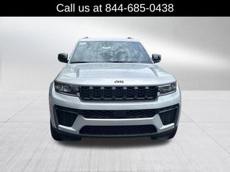New 2026 Jeep Grand Cherokee Altitude RWD video 2