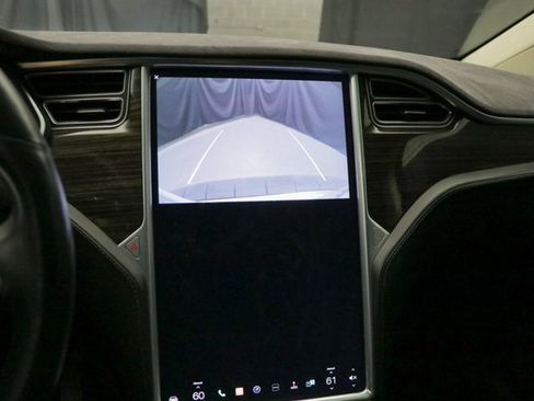 Used 2016 Tesla Model X 90D image 33