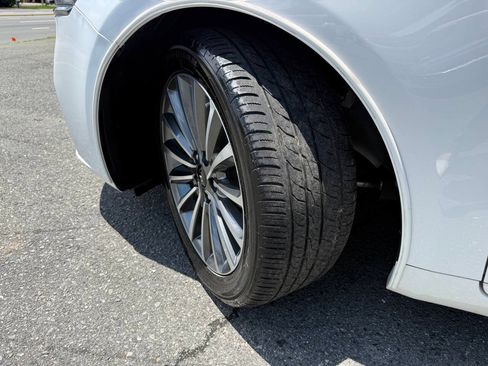 Used 2017 Kia Cadenza Technology FWD image 23