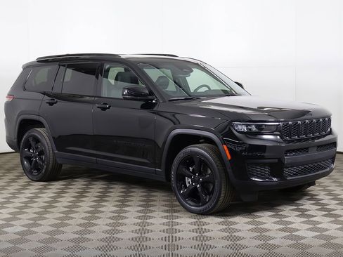 Used 2023 Jeep Grand Cherokee L Laredo image 54