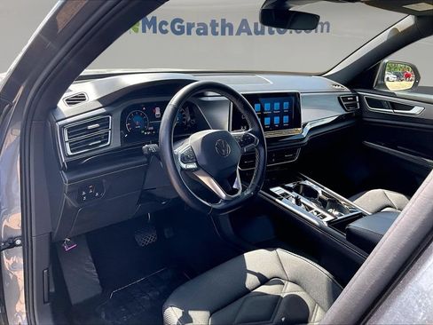 Used 2025 Volkswagen Atlas Cross Sport SE AWD/4WD image 21