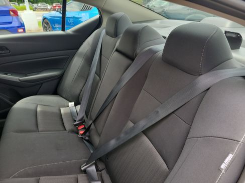 Used 2025 Nissan Altima 2.5 SV FWD image 12