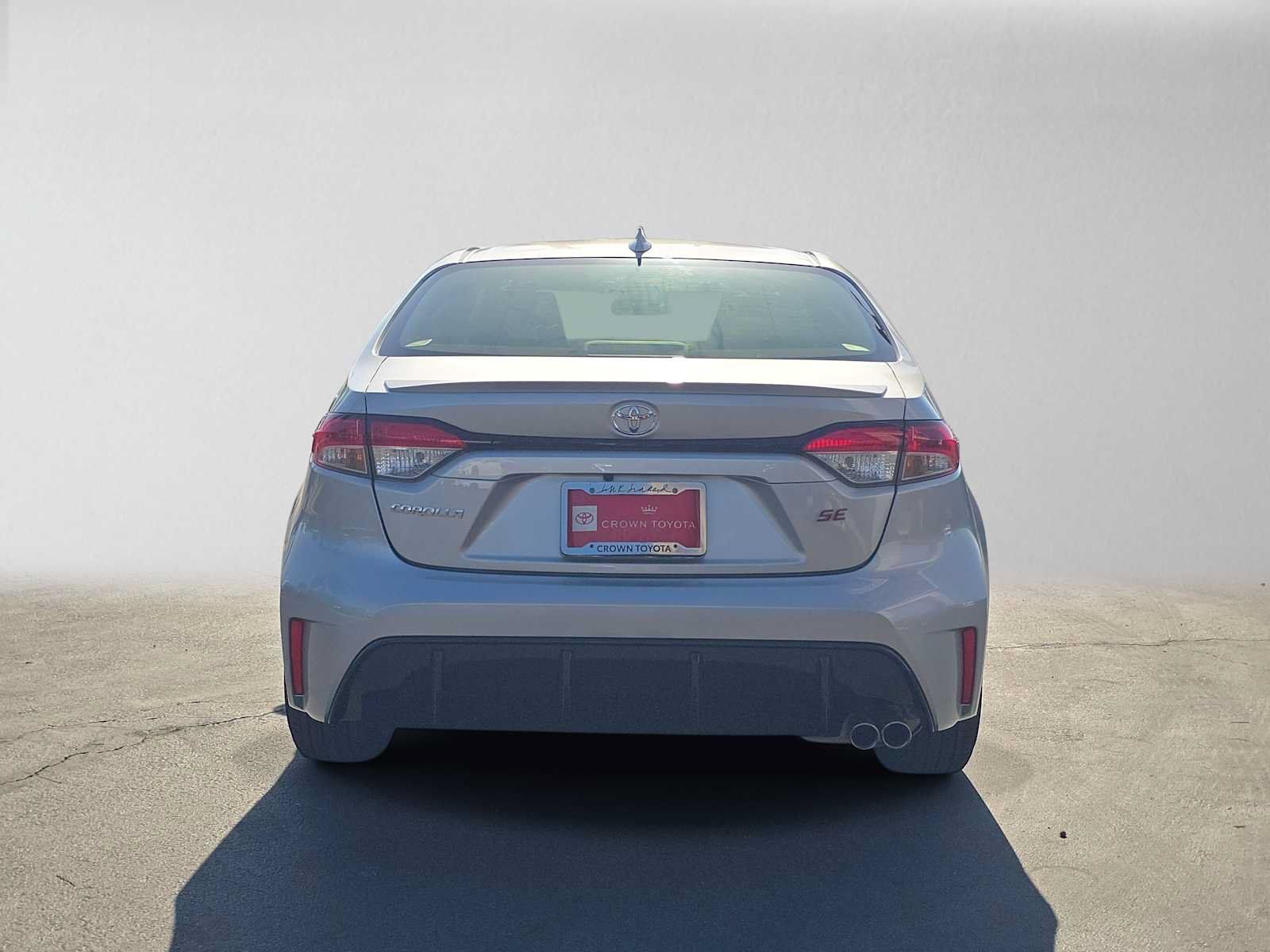 Certified 2024 Toyota Corolla SE w/ SE Premium Package FWD image 4