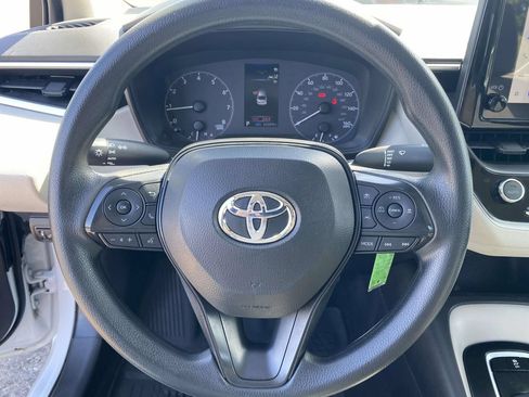 Used 2024 Toyota Corolla LE FWD image 19