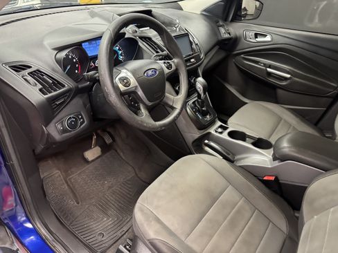 Used 2015 Ford Escape SE FWD image 9