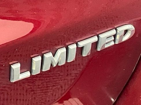 Used 2017 Jeep Grand Cherokee Limited AWD/4WD image 22