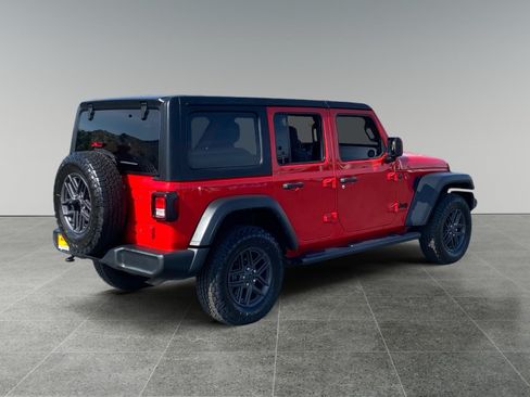 Used 2024 Jeep Wrangler Unlimited Sport AWD/4WD image 5