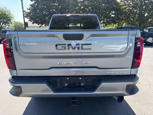 Used 2024 GMC Sierra 2500 Denali Ultimate w/ LPO, GMC Protection Package AWD/4WD image 4
