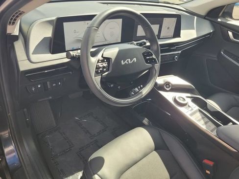 Used 2024 Kia EV6 Light RWD image 9