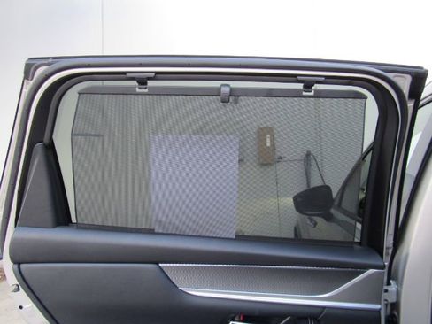 Used 2025 MAZDA CX-90 3.3 Turbo w/ Preferred Package image 18