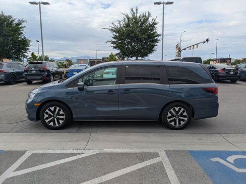 Used 2025 Honda Odyssey EX-L image 10