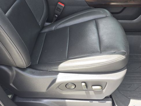 Used 2024 GMC Sierra 1500 SLT AWD/4WD image 20