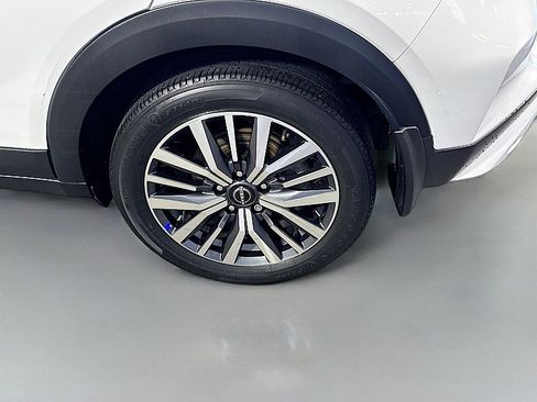 Used 2024 Nissan Kicks SV FWD image 28