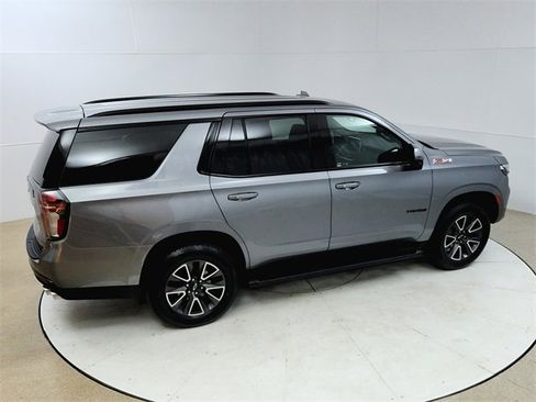 Used 2022 Chevrolet Tahoe Z71 w/ Z71 Off-Road Package image 19