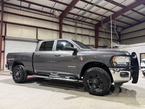Used 2021 RAM 2500 Big Horn AWD/4WD image 3