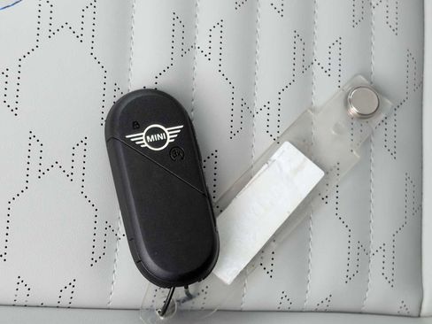 New 2026 MINI Cooper 4-Door Hardtop image 36