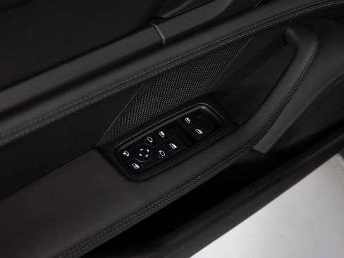 Certified 2023 Porsche Taycan 4S image 17