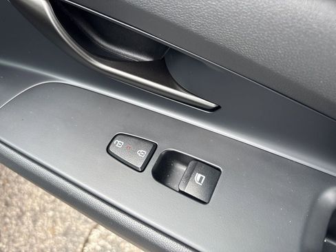 Certified 2025 Hyundai Elantra Sport FWD image 32