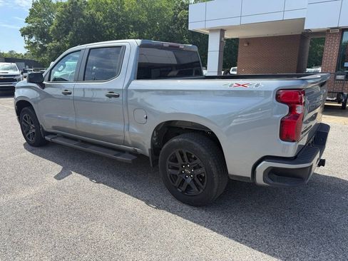 Used 2023 Chevrolet Silverado 1500 Custom w/ LPO, Dark Essentials Package AWD/4WD image 4