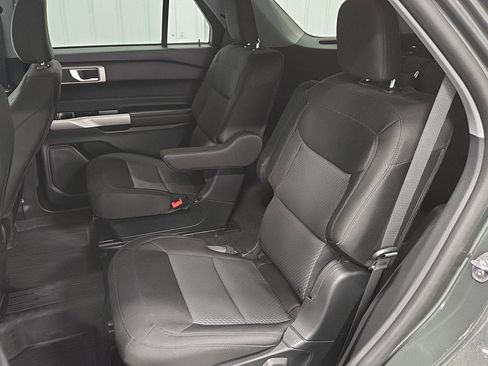 Used 2023 Ford Explorer XLT image 7