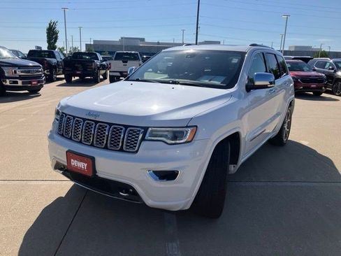 Certified 2021 Jeep Grand Cherokee Overland AWD/4WD image 3