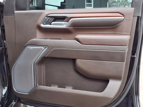 Used 2024 GMC Sierra 2500 Denali w/ Denali Reserve Package image 13