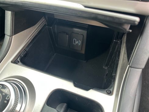 Used 2020 Ford Explorer XLT w/ Comfort Package image 36