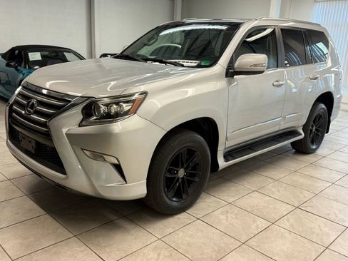 Used 2014 Lexus GX 460 Premium image 3