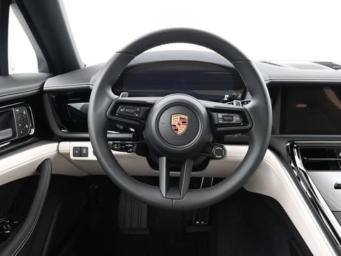 Used 2026 Porsche Panamera image 12