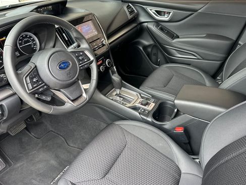 Certified 2023 Subaru Forester Premium AWD/4WD image 9