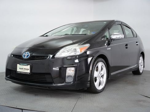 Used 2011 Toyota Prius Four w/ Solar Roof Pkg FWD image 3