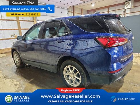 Used 2022 Chevrolet Equinox LS w/ LS Convenience Package AWD/4WD image 3